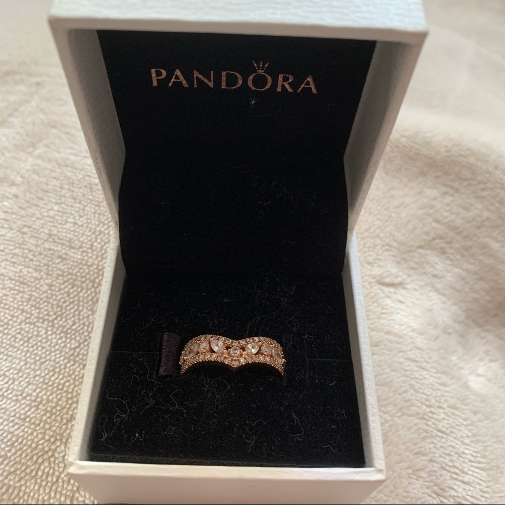 Pandora Ring